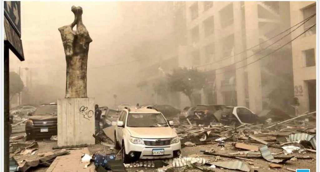 أضرار ضخمة خلّفها انفجار بيروت حتى بُعد 5 كيلومترات من موقعه