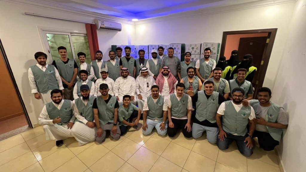 الاتحاد السعودي لرياضة الصم يوزع أكثر من 150 سلة غذائية في شهر الخير في مبادرة مجتمعية ومشاركة جمعية الصم بالدمام ومجموعة شباب الصم التطوعية