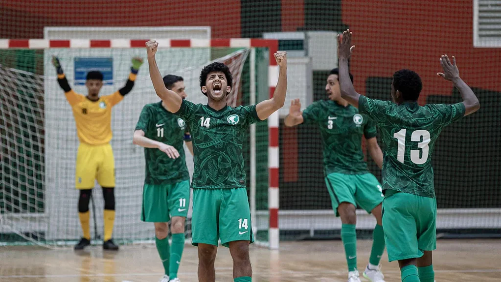 أخضر  الصالات يكسب العراق ويتأهل لنصف  نهائي  بطولة  غرب آسيا