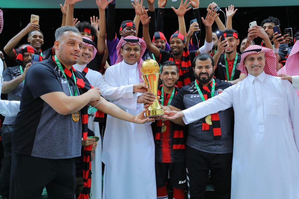 الرياض يتوج بكأس دوري الدرجة الأولى لكرة القدم الصالات 21-22