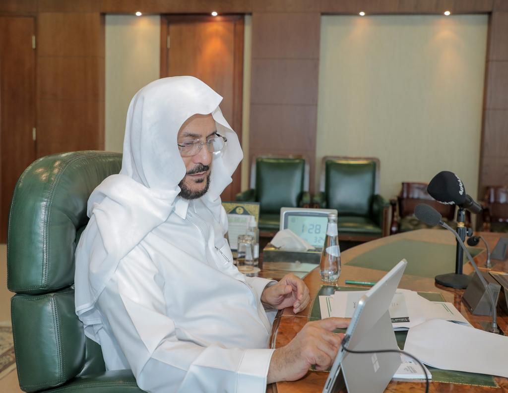 وزير الشؤون الإسلامية يدشن المرحلة الأولى من مشروع الدعم الفني لأنظمة الموارد البشرية بخمسة فروع بمناطق المملكة