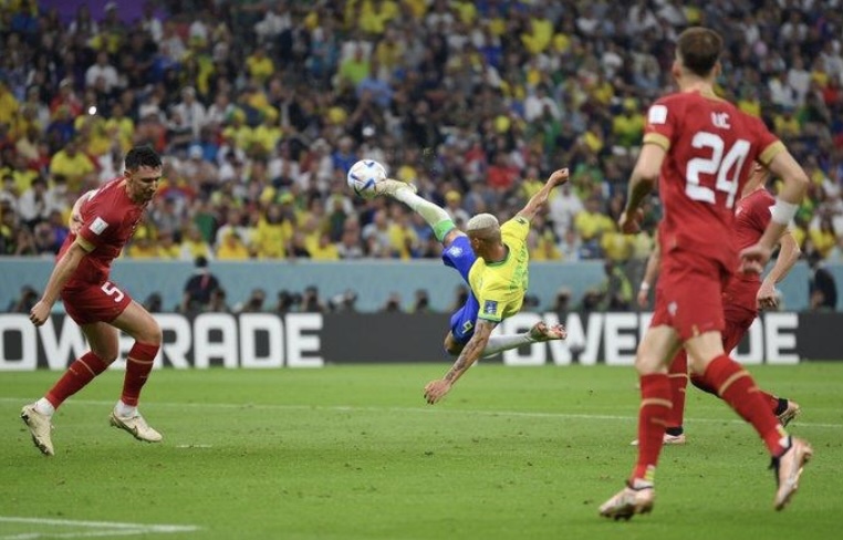 كأس العالم.. البرازيل تفوز  على صربيا بثنائية ريتشارلسون